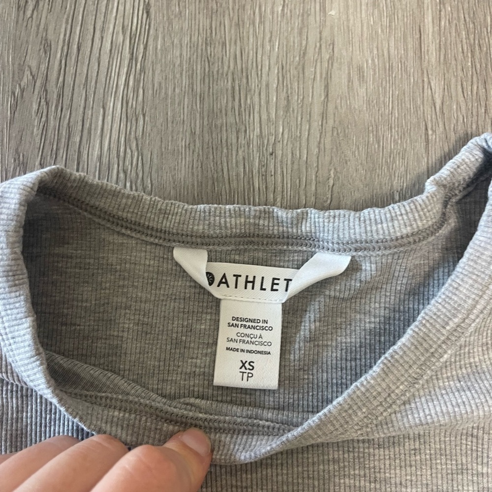 Athleta Light Gray Ribbed Top - Picture 3 of 3